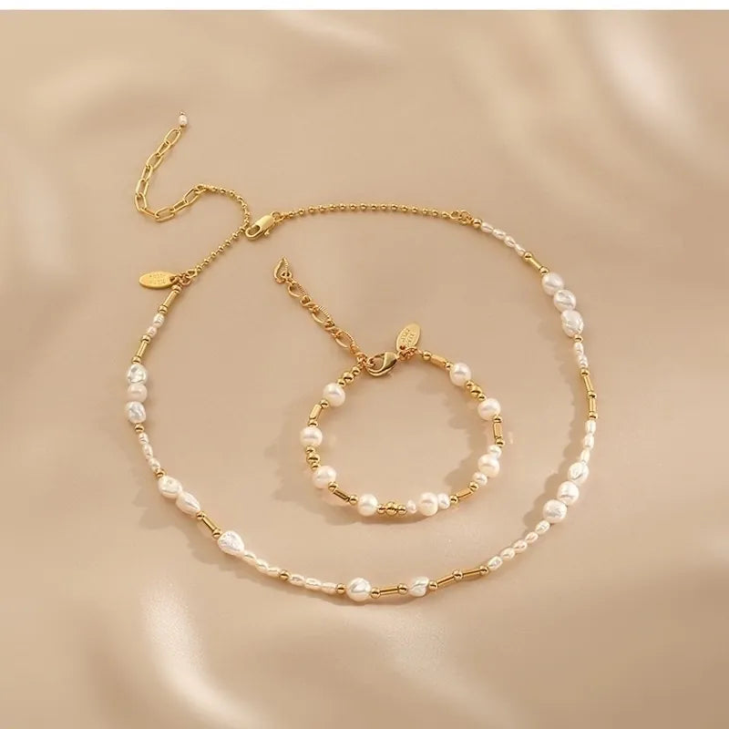 Freshwater pearl necklace with matching bracelet