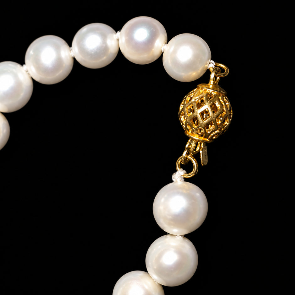 NEW ITEM!      Freshwater Pearl Necklace