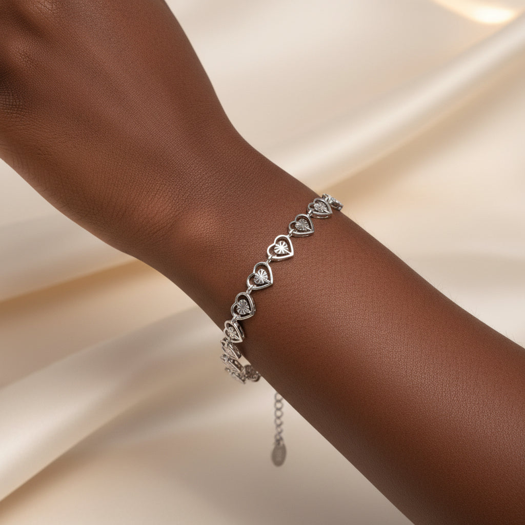 Dainty silver heart bracelet