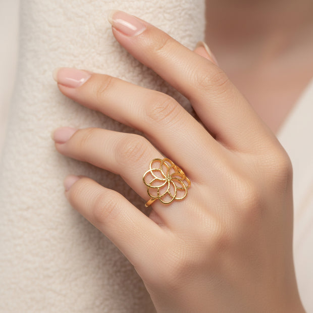 18K gold plated flower ring with petal detail
